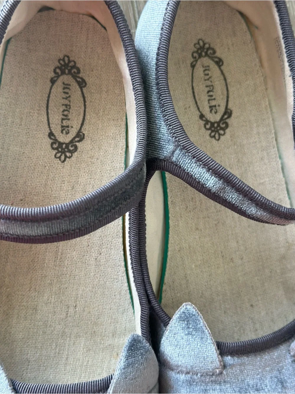 Joyfolie Girls' Mary Jane Shoes in Gray and Cream